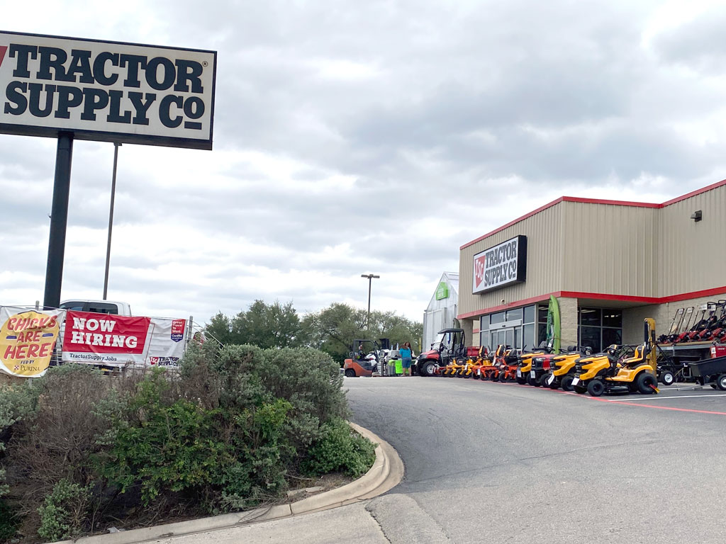 Marble Falls Tractor Supply remodel includes pet features and garden center